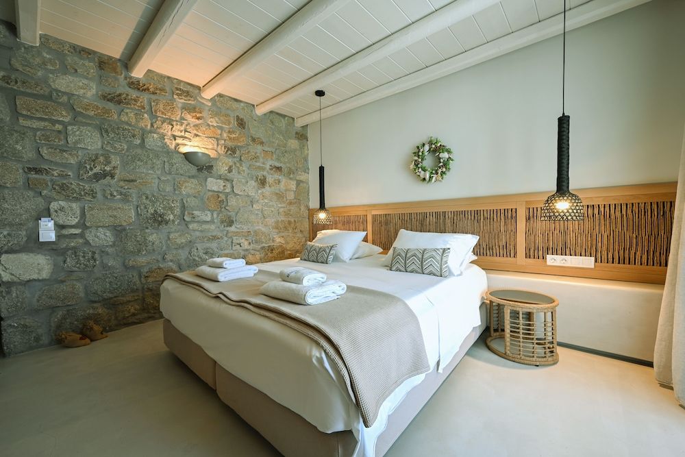 Aegean Hospitality Mykonos Queen-Size Double Bed Luxury Suite with Private Pool 2