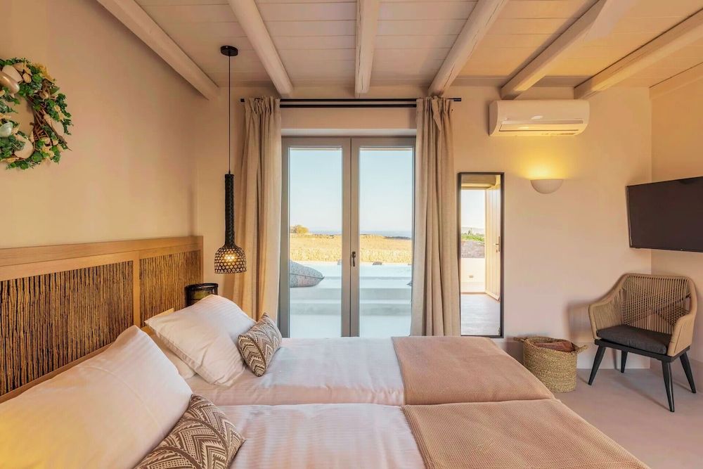 Aegean Hospitality Mykonos Queen-Size Double Bed Luxury Suite with Private Pool 3
