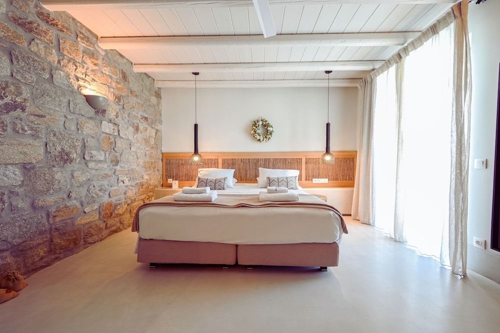 Aegean Hospitality Mykonos Queen-Size Double Bed Luxury Suite with Private Pool