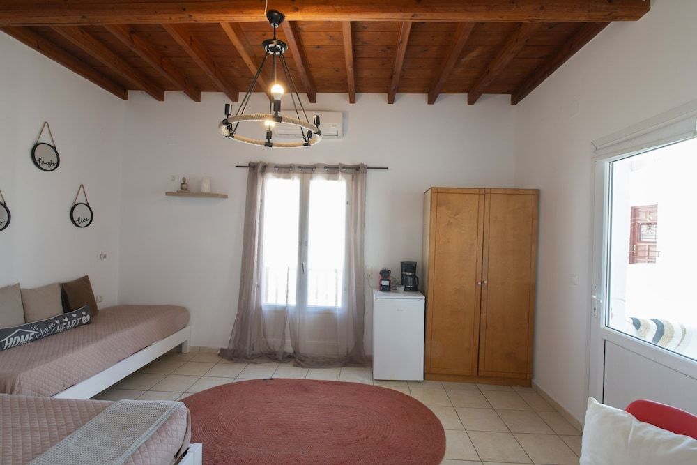 Dimelal Mikonos Downtown Apartments Comfort Triple Room