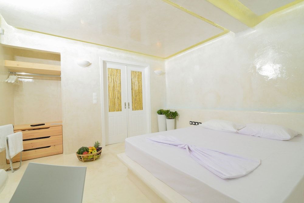 undefined Mykonos 52m² Luxury Apartment Sea side Ornos 3