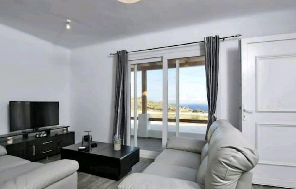 Casterly Rock by Alpha Living Apartment, 2 Bedrooms 2