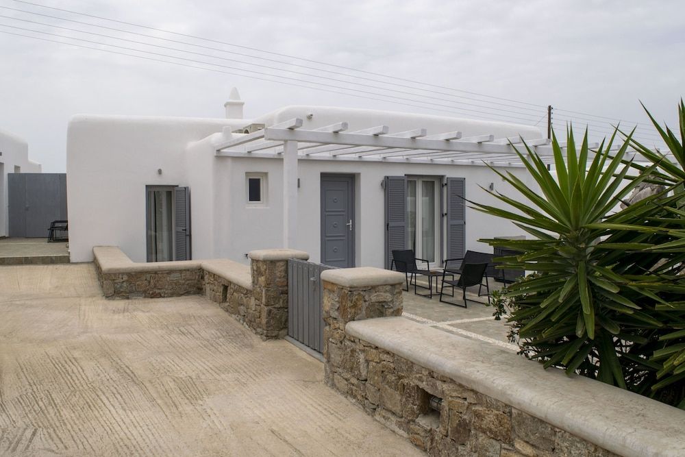 undefined Giannoulaki Resort 9