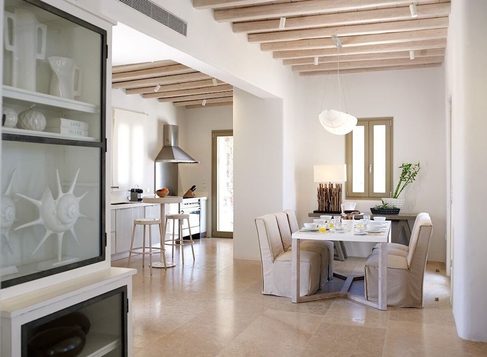 undefined Serifos 10