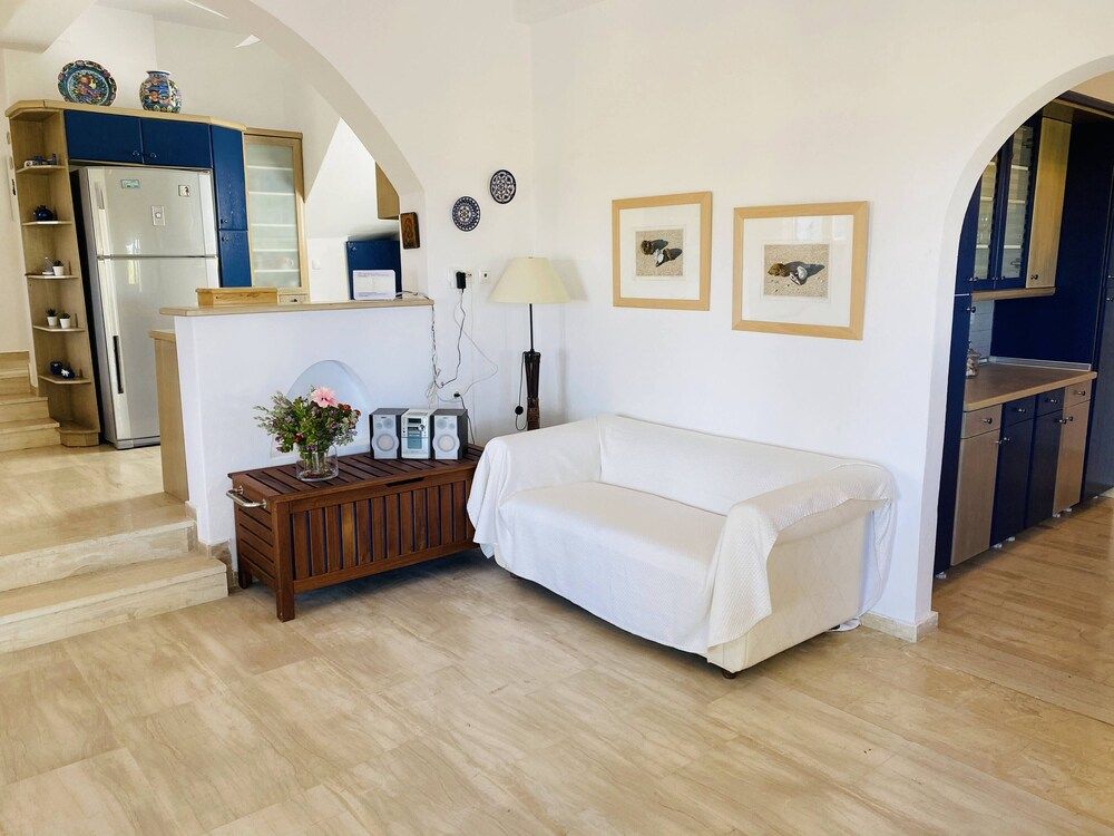 Villa Diana Paraga Beach by GHH Family House 13