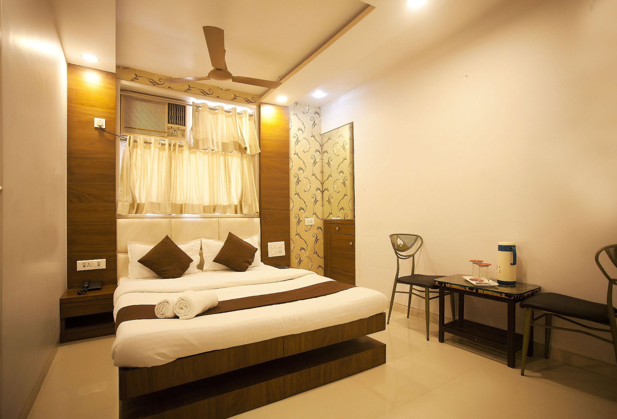 Hotel Satellite Super Deluxe Ac