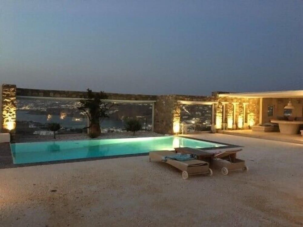 undefined Stunning Villa With Pool in Mykonos 4