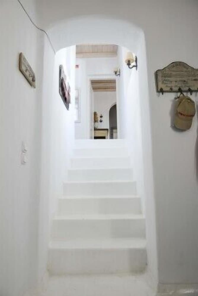 undefined Stunning Villa With Pool in Mykonos 10