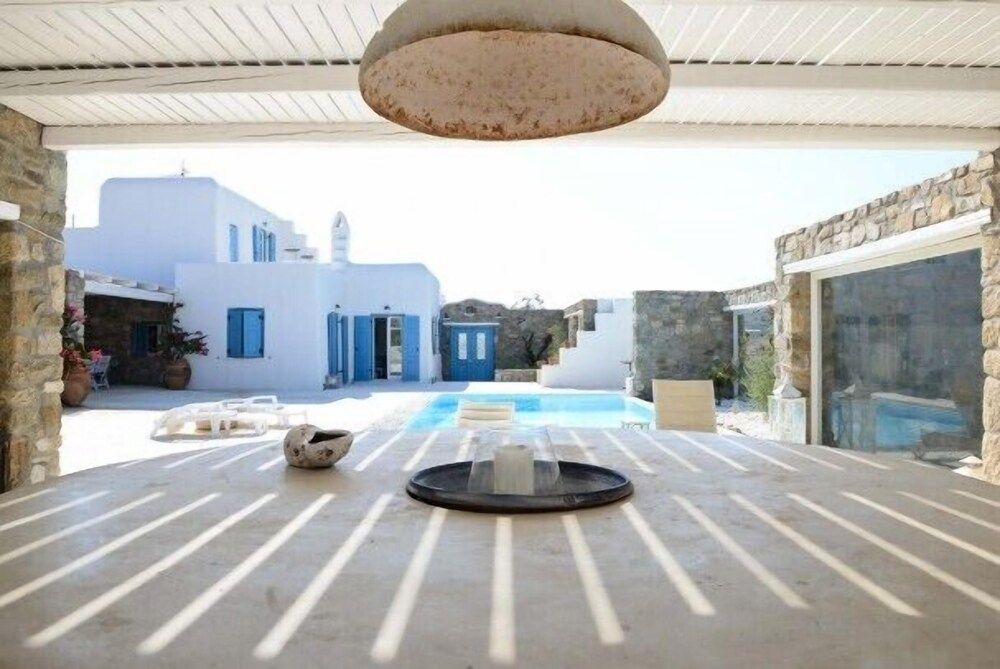 undefined Stunning Villa With Pool in Mykonos 3