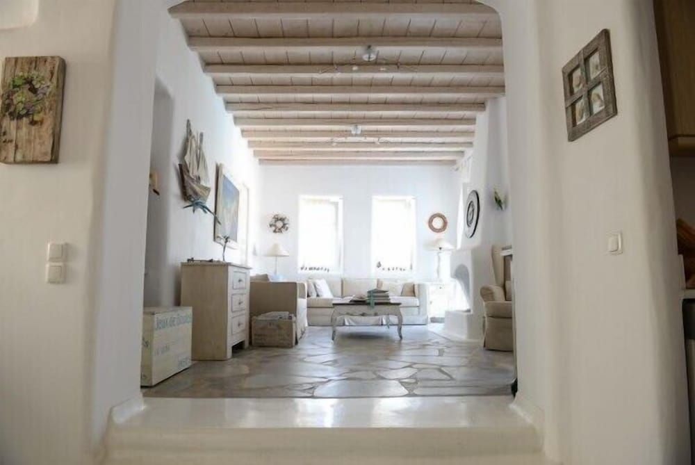 undefined Stunning Villa With Pool in Mykonos 8