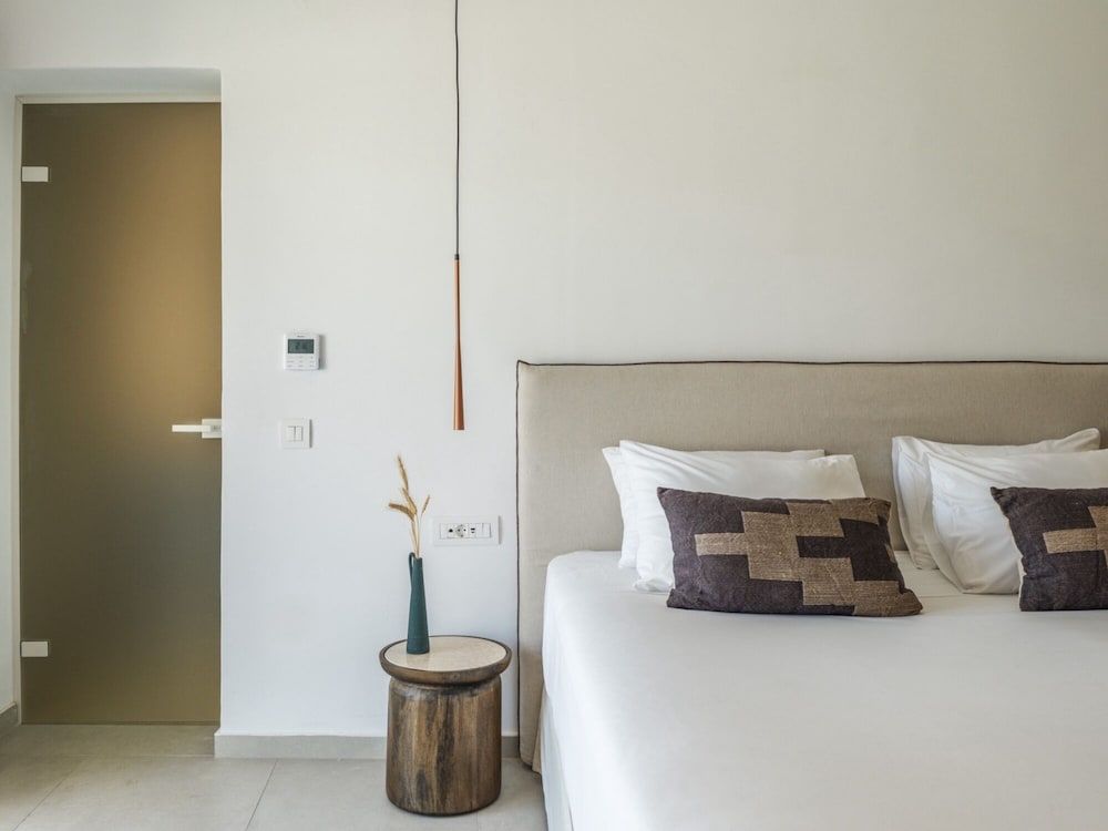 Junior Studio Suite
