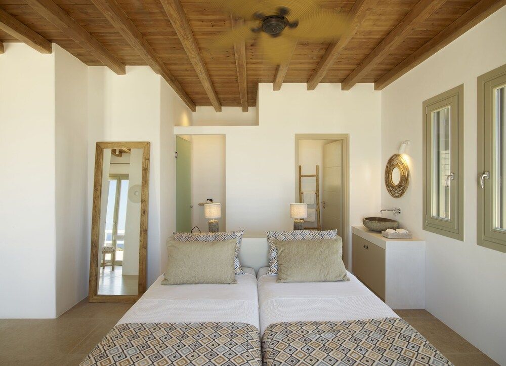 Absolute Paradise Villa Tourlos Luxury Villa, Multiple Bedrooms, Private Pool, Sea View 25