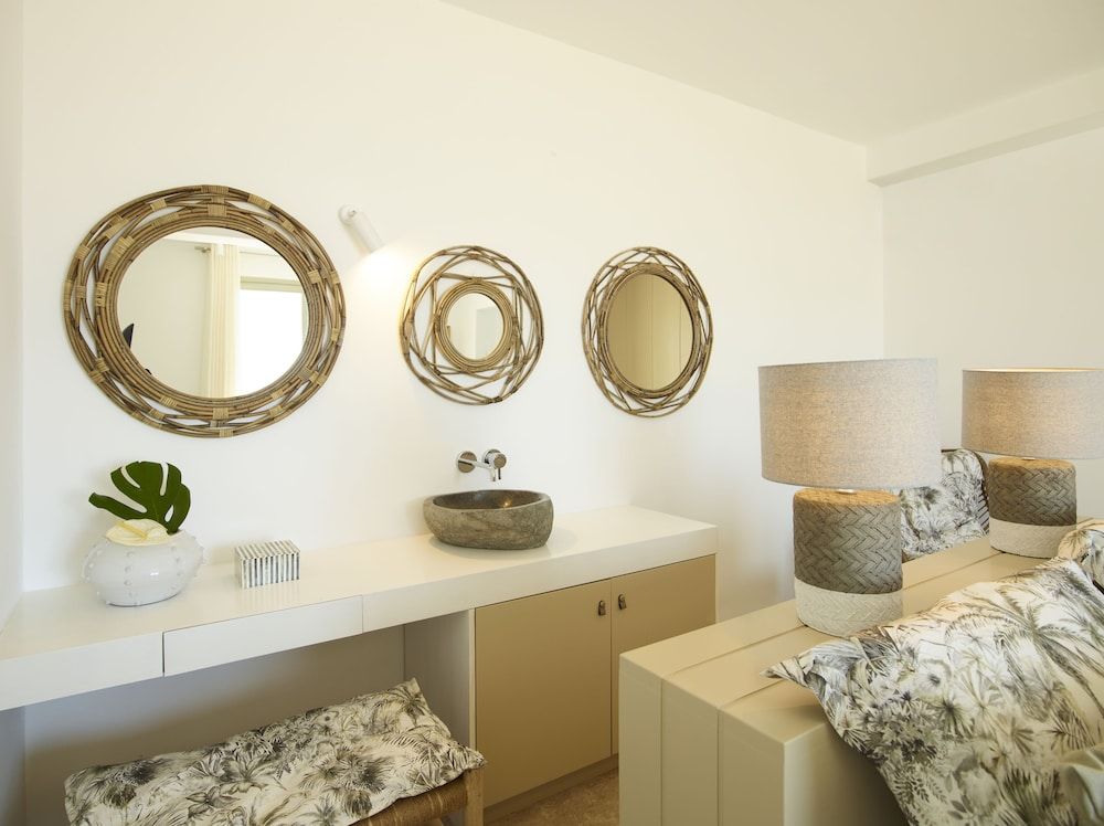 Absolute Paradise Villa Tourlos Luxury Villa, Multiple Bedrooms, Private Pool, Sea View 22