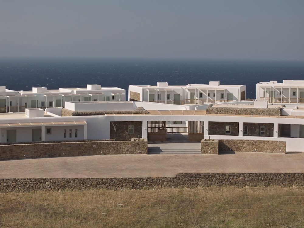 undefined Yi Hotel Mykonos 3