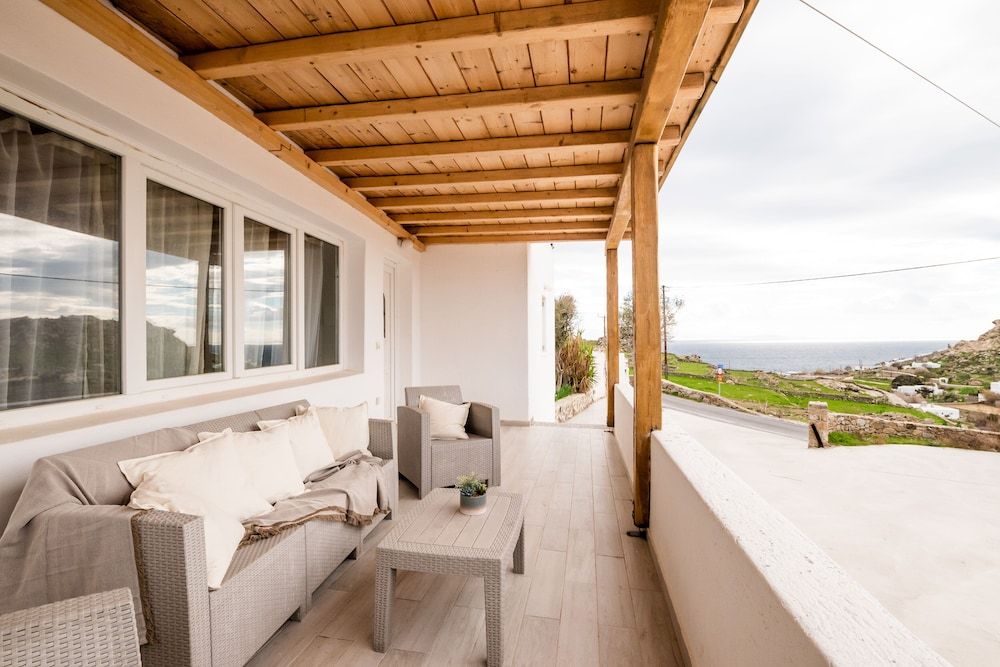 undefined aníko suites Psarou 9