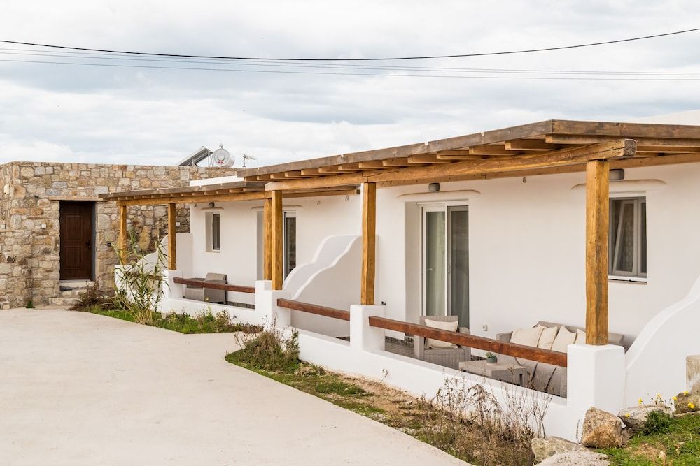 undefined aníko suites Psarou 5