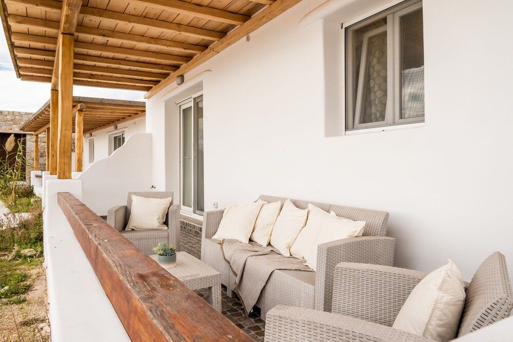 undefined aníko suites Psarou 6