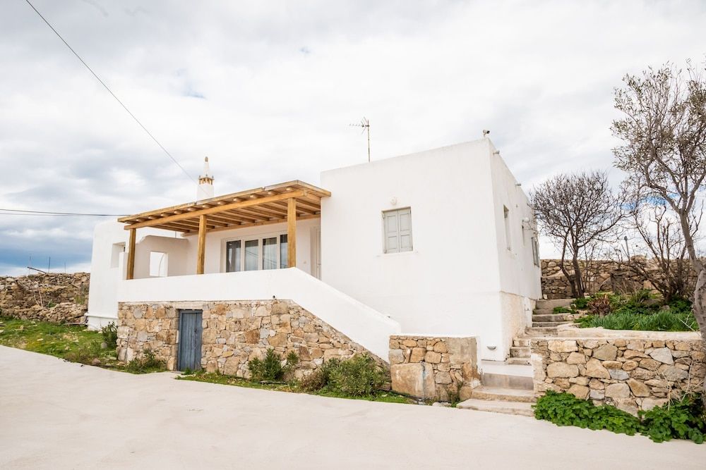 undefined aníko suites Psarou 10