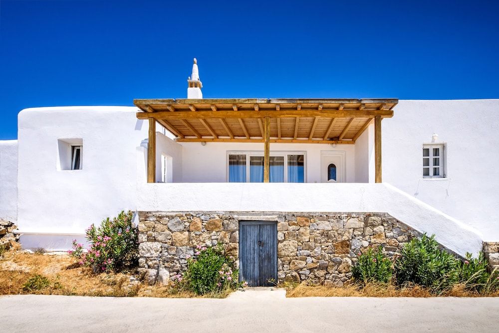 undefined aníko suites Psarou 3