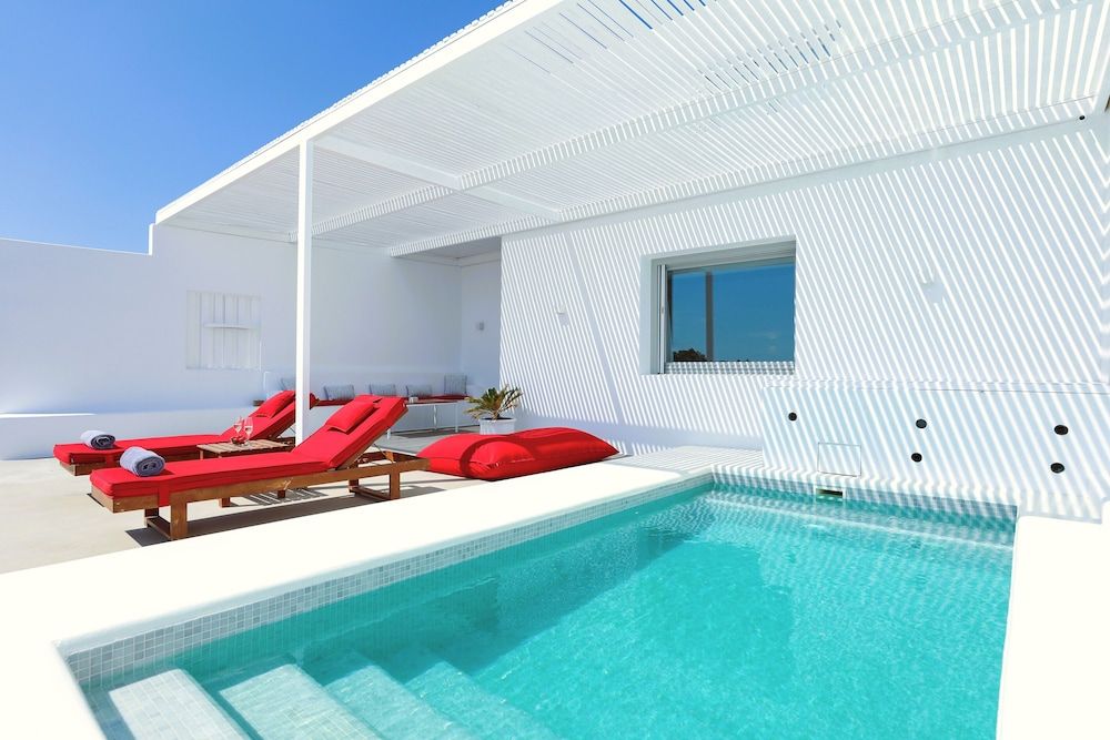 TINOS Deluxe Suite with Sea View and Private Pool