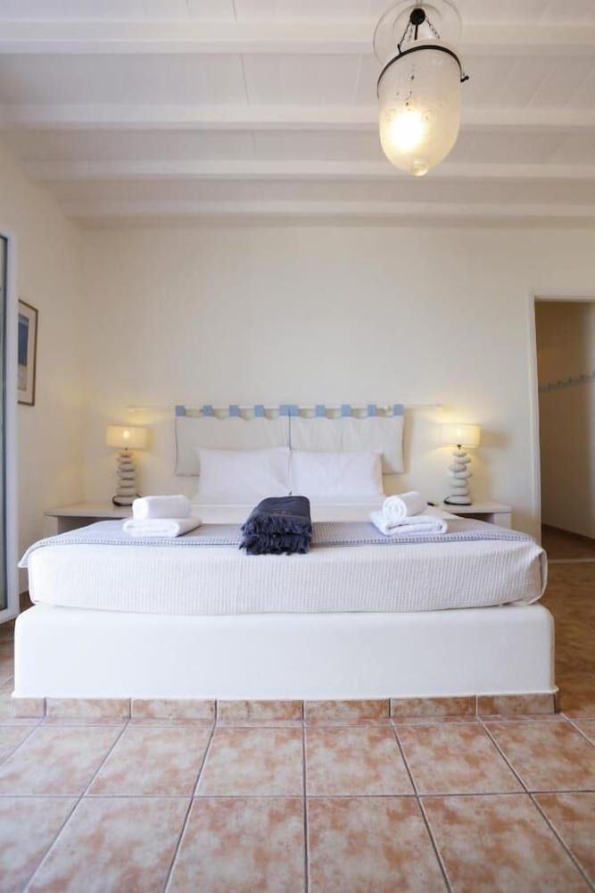 Amati Villa Cavo Dellos Luxury Villa 2