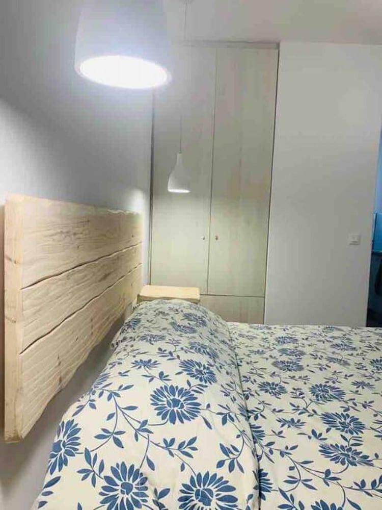 undefined SUN Studio 4 - Close TO 180 Sunset BAR 10