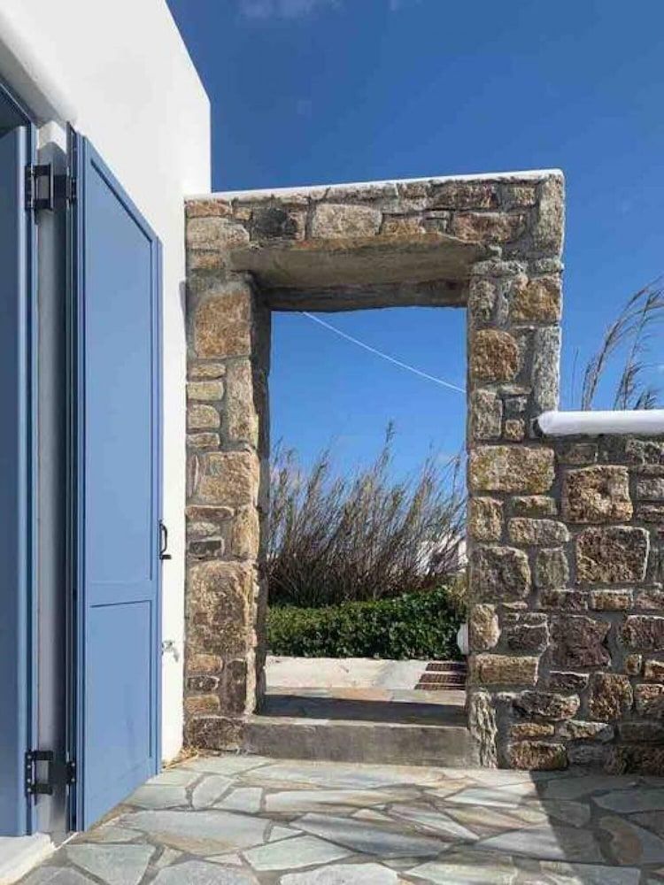 undefined SUN Studio 3 - Close TO 180 Sunset BAR 2