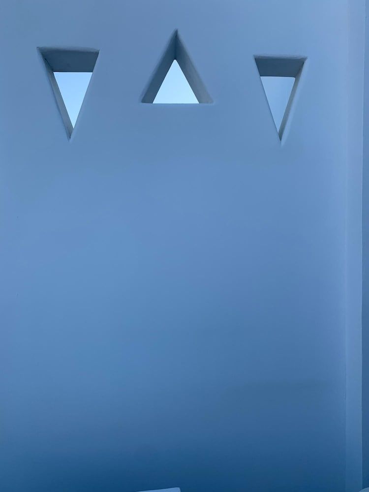 undefined SUN Studio 5 - Close TO 180 Sunset BAR 5