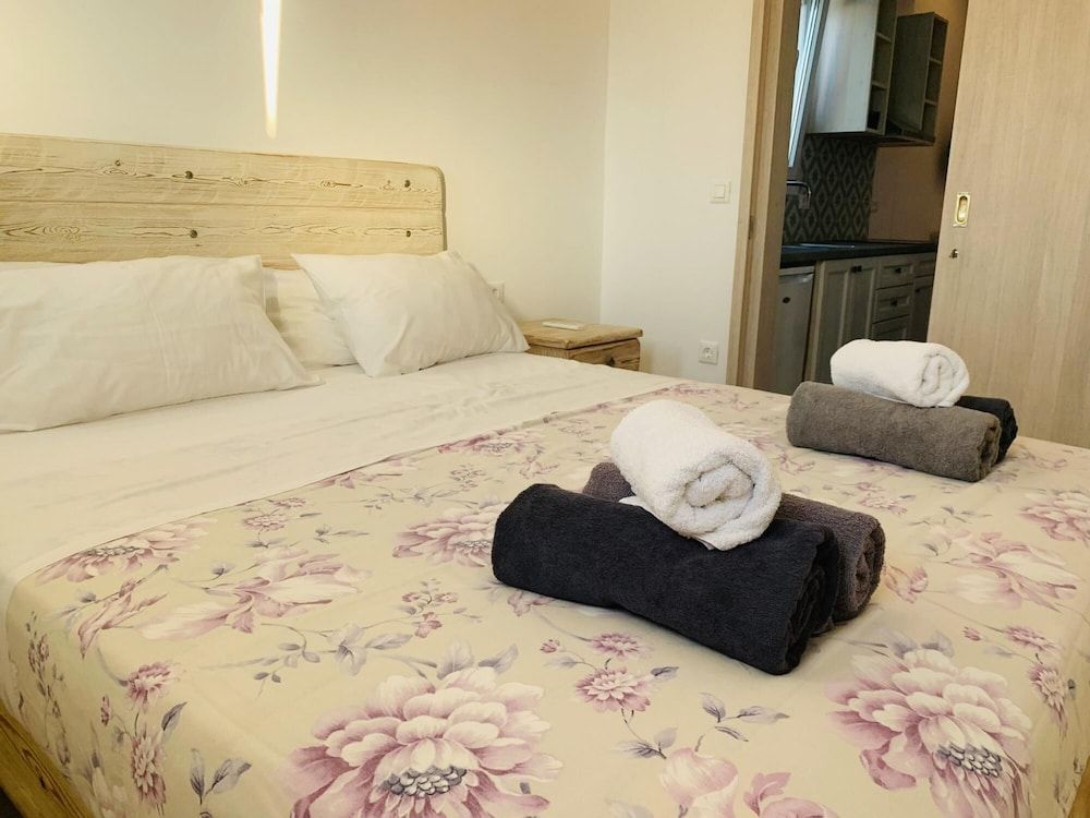 undefined SUN Studio 5 - Close TO 180 Sunset BAR