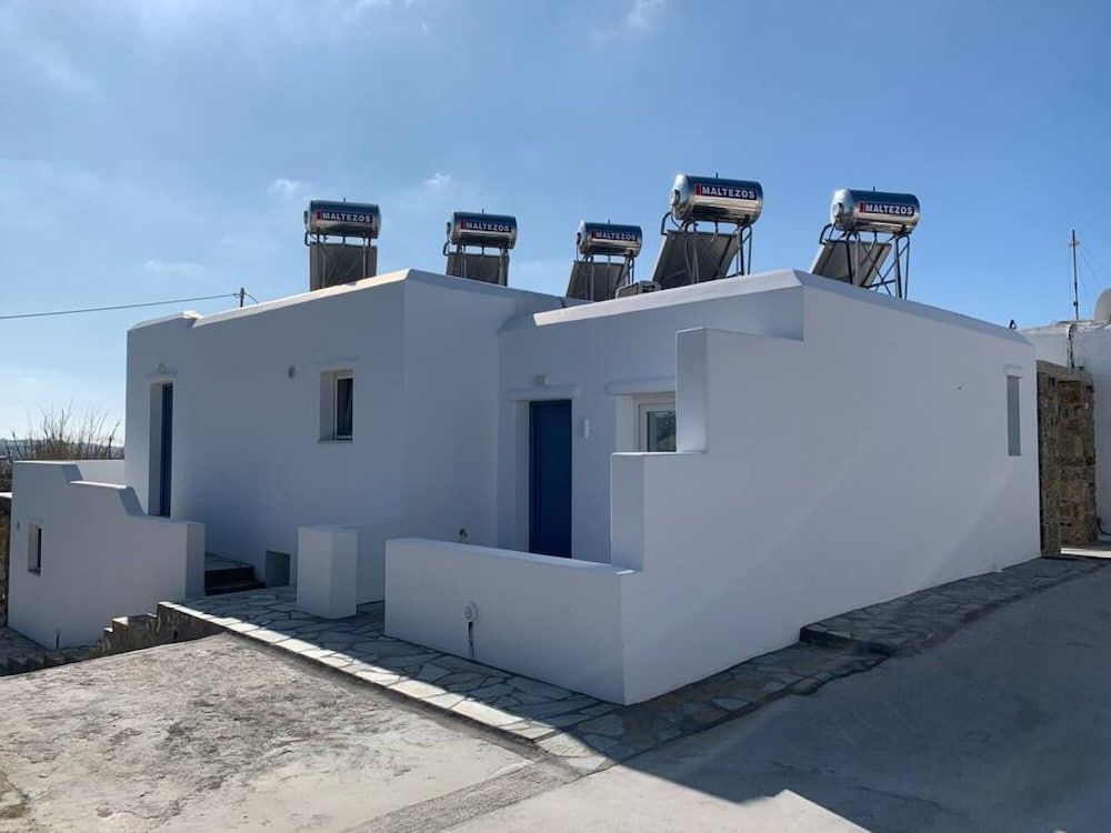 undefined SUN Studio 1 - Close TO 180 Sunset BAR 3