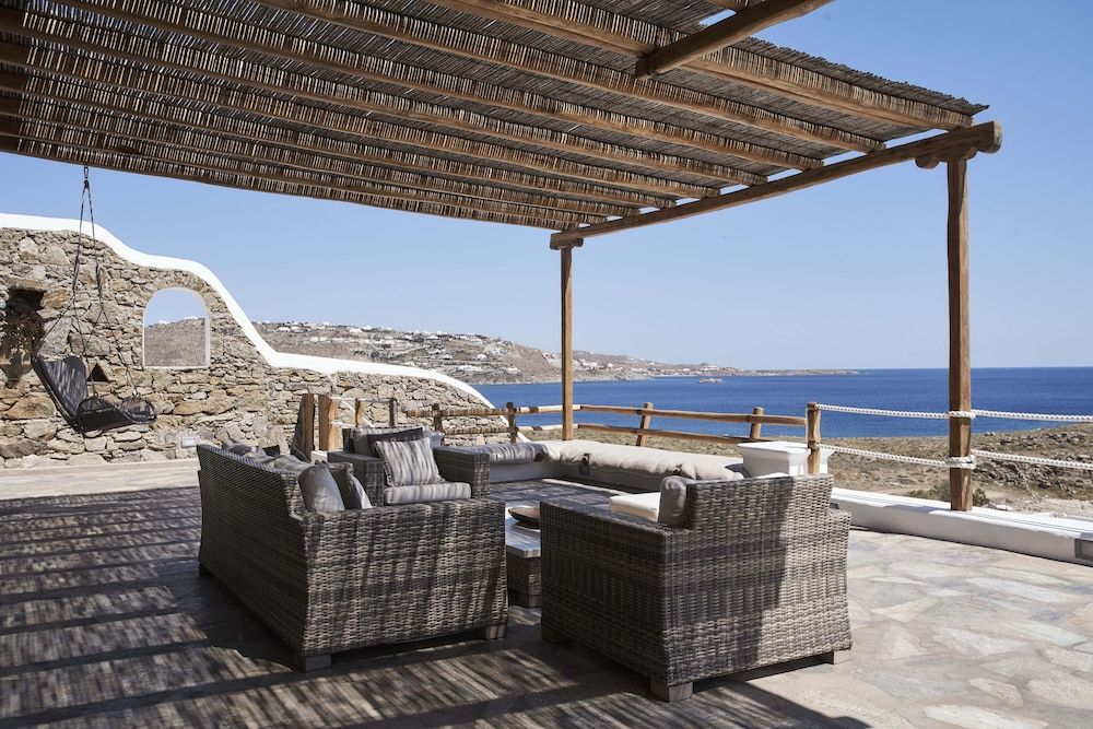 undefined Stunning Villa Calliope in Mykonos 9