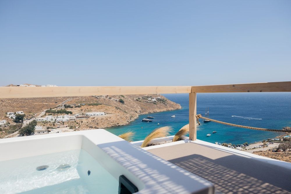 Nimbus Lumen Delight Room, Hot Tub, Sea View 11