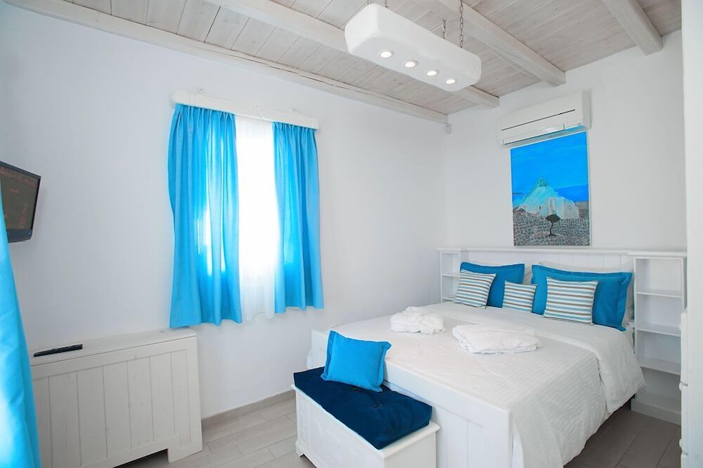 BLUE WATERS MYKONOS BLUE LUXURY HOUSE SEA FRONT 2