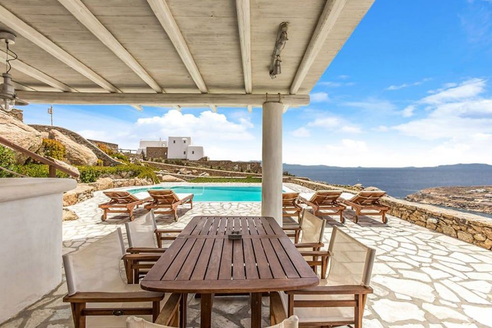 undefined Villa Super Two 6