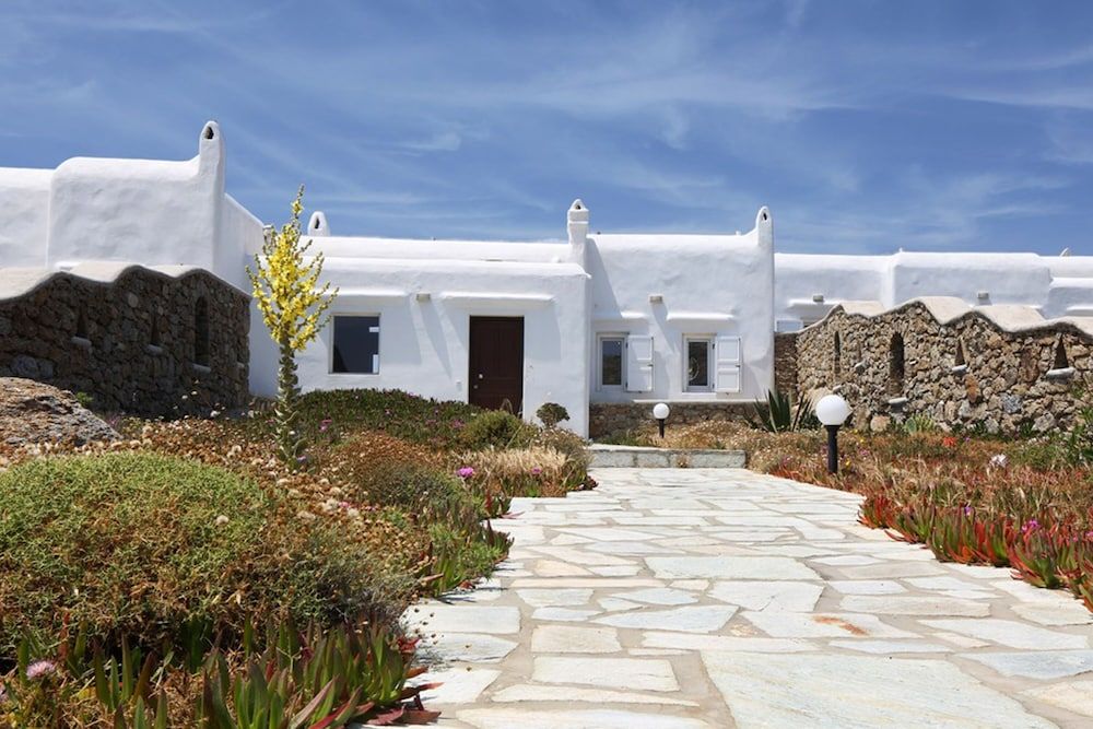 undefined Villa Super Two 2