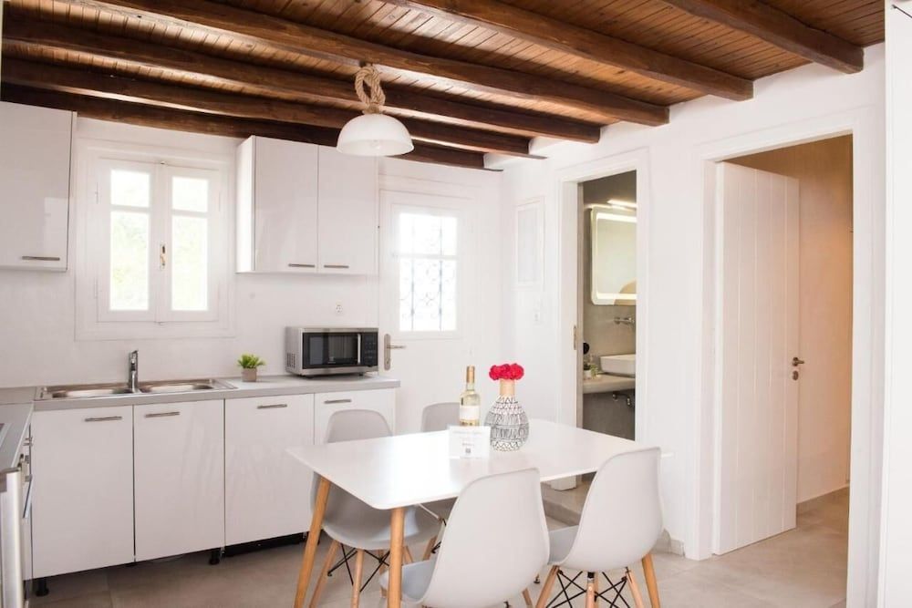 undefined Glamorous 2BR Villa in Ornos w Sea View 9