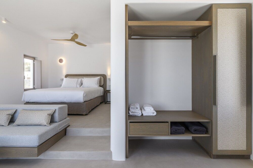 undefined Muro Suites 7