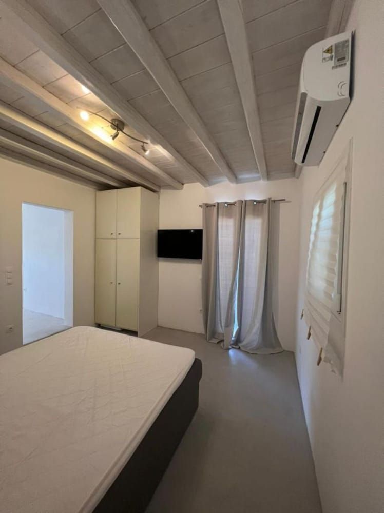 undefined Charming Apartment in Ano Mera 3