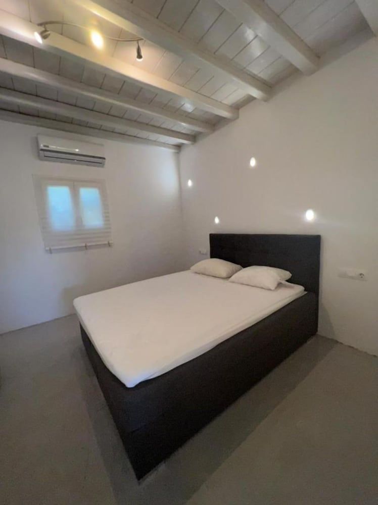 undefined Charming Apartment in Ano Mera 5