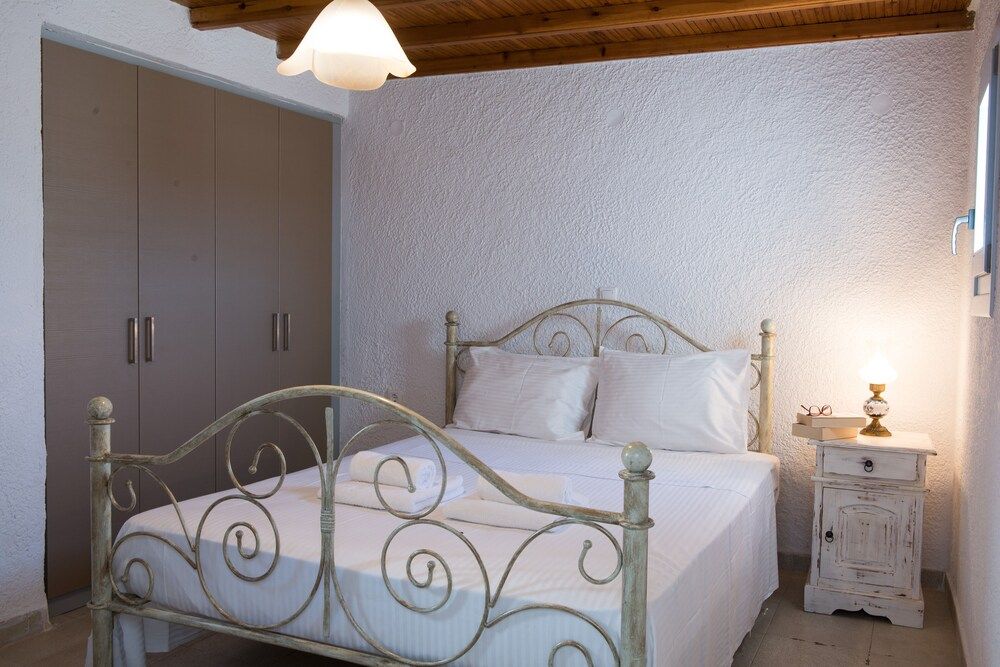 undefined Amazing Apt in Ano Mera 8