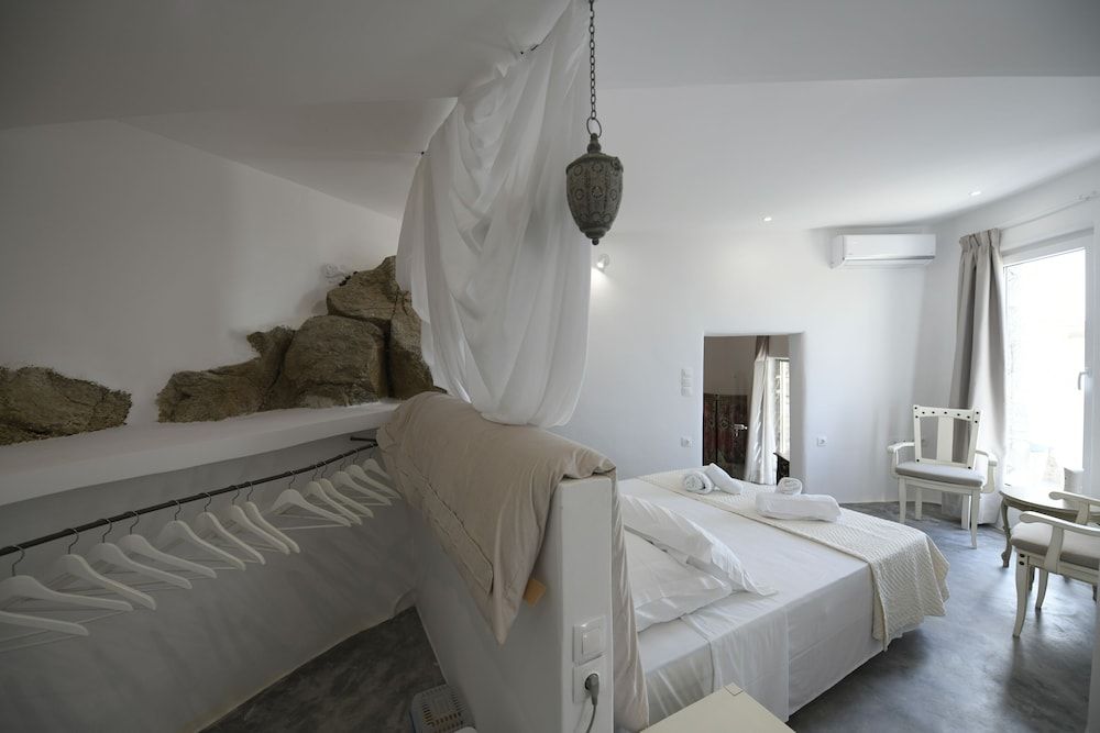 Mykonos Teatro Suites and Villa Deluxe Suite 3
