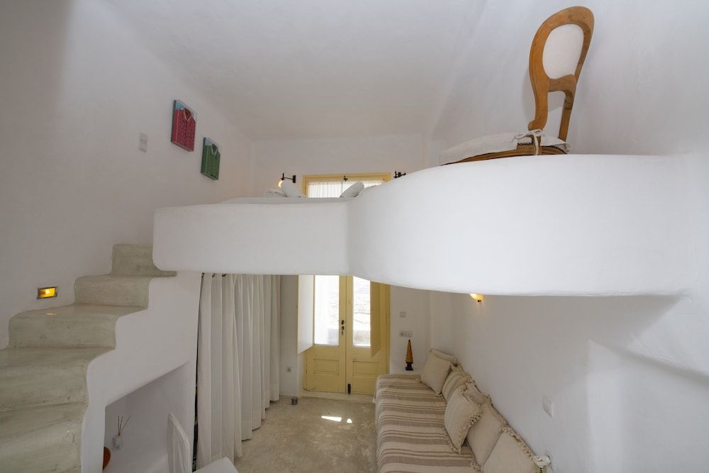 Mykonos Teatro Suites and Villa Villa 3