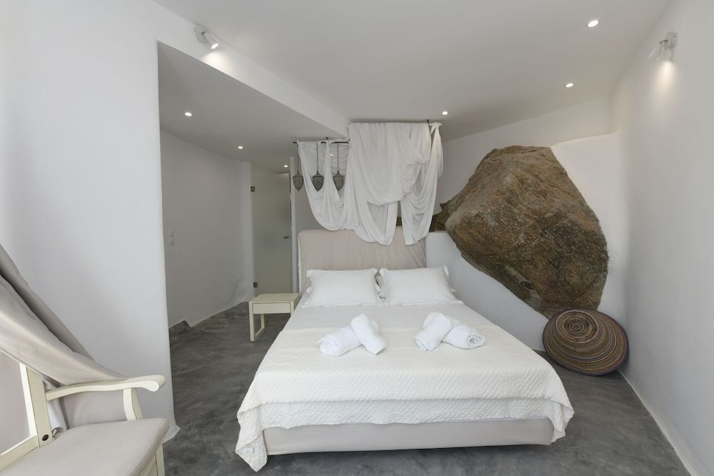 Mykonos Teatro Suites and Villa Deluxe Suite 2