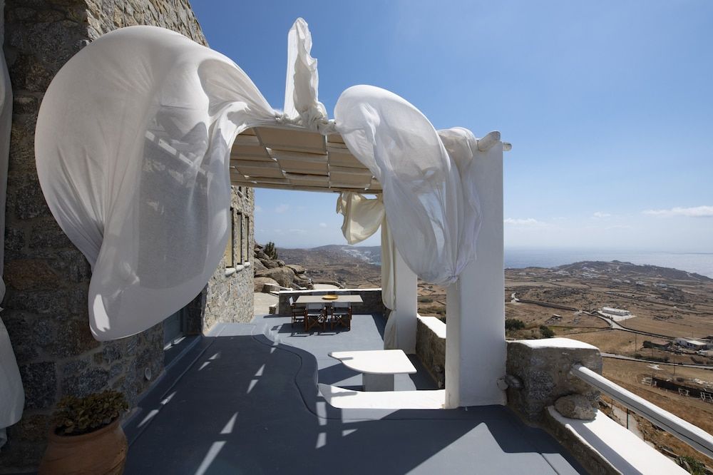 Mykonos Teatro Suites and Villa Junior Suite 7