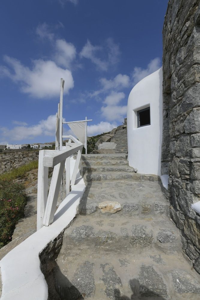 undefined Mykonos Teatro Suites and Villa 9