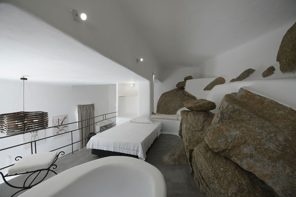 Mykonos Teatro Suites and Villa Junior Suite 3