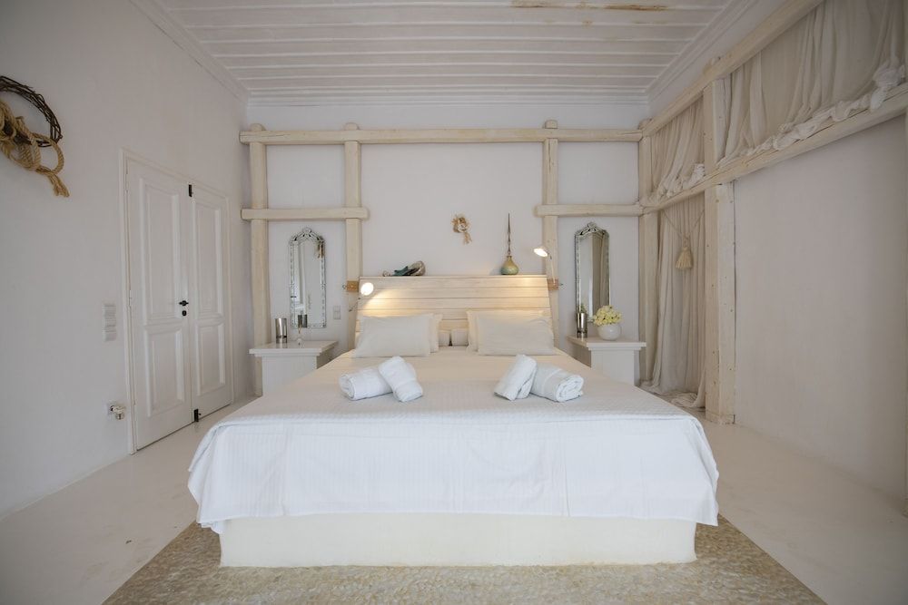 Mykonos Teatro Suites and Villa Villa 10