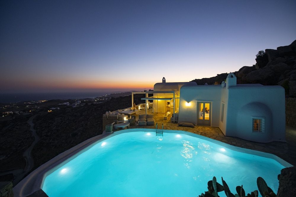 undefined Mykonos Teatro Suites and Villa 2