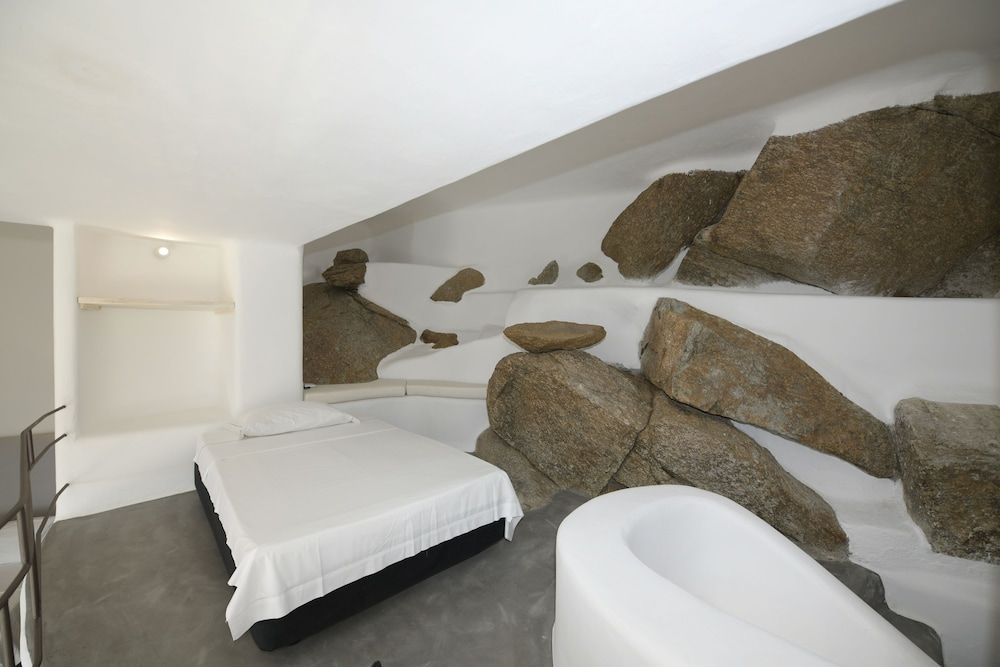 Mykonos Teatro Suites and Villa Junior Suite 2