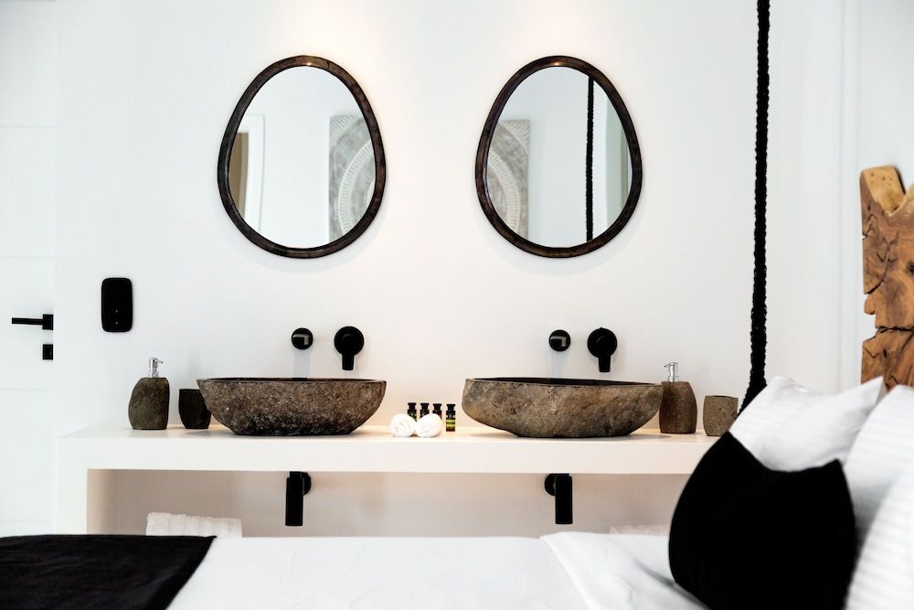 undefined Psarou Black Villa II 5